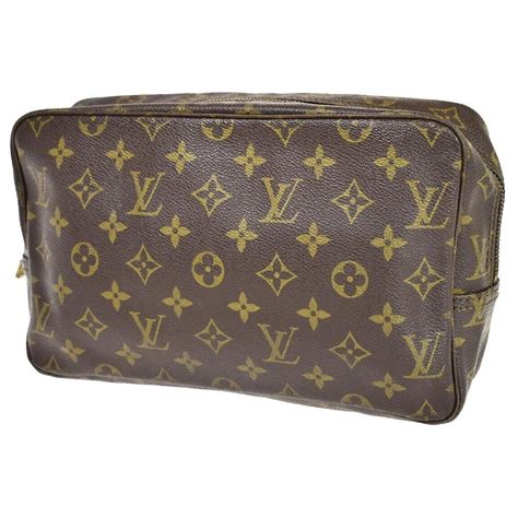 louis vuitton trousse toilette 28